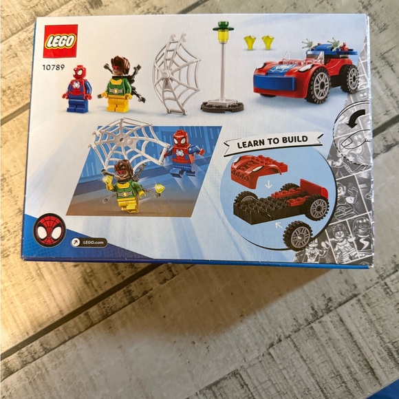 LEGO Marvel Spider-Man Red and Blue Car Set # 10790 - Picture 2 of 2